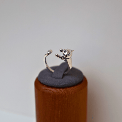 Lily Cat Ring