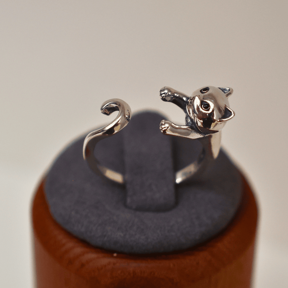 Lily Cat Ring