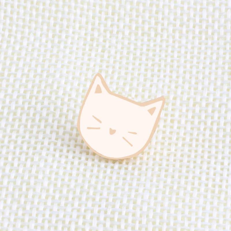 Black Cat Enamel Badge - Feline Fancy