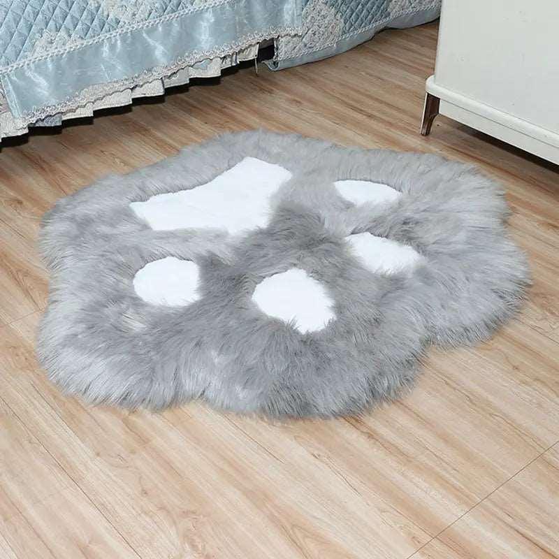 Show your love for cats with this charming and fun Cat Paw Rug, ideal for any cat enthusiast