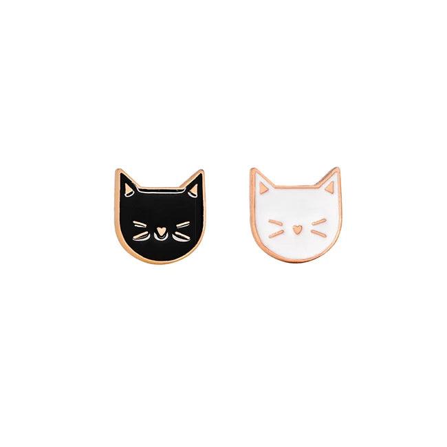 Adorable Black Cat Enamel Badge, ideal as a gift for any cat lover.