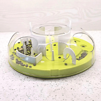 Maze Puzzle Feeder with non-slip base for stability during feeding.