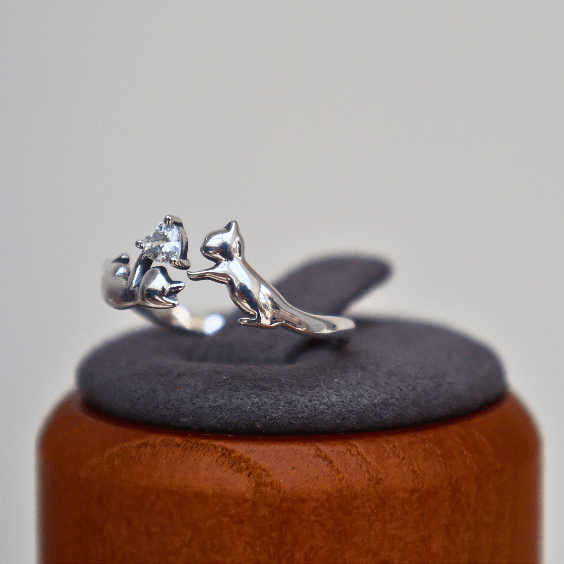 Amore Cat Ring crafted from high-quality materials for a polished and durable finish