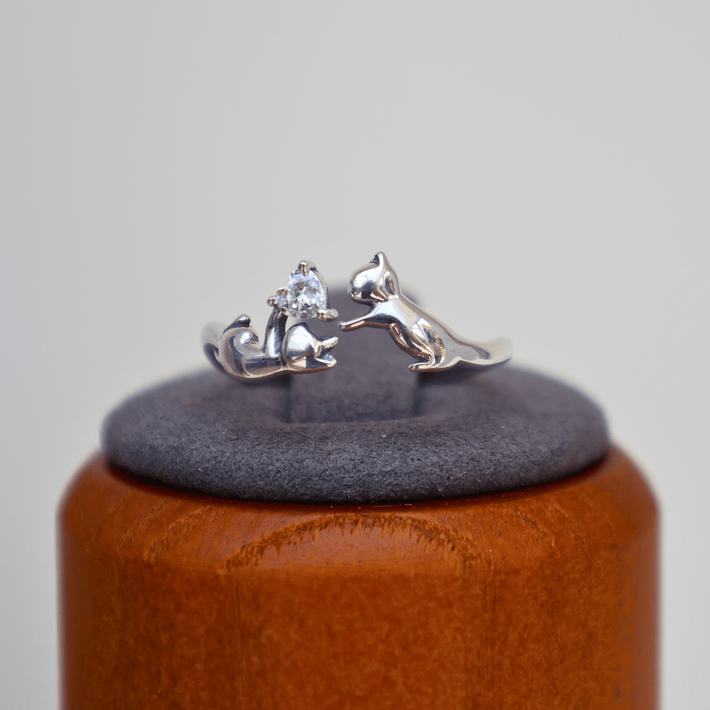 Wear your love for cats with the stylish and timeless Amore Cat Ring