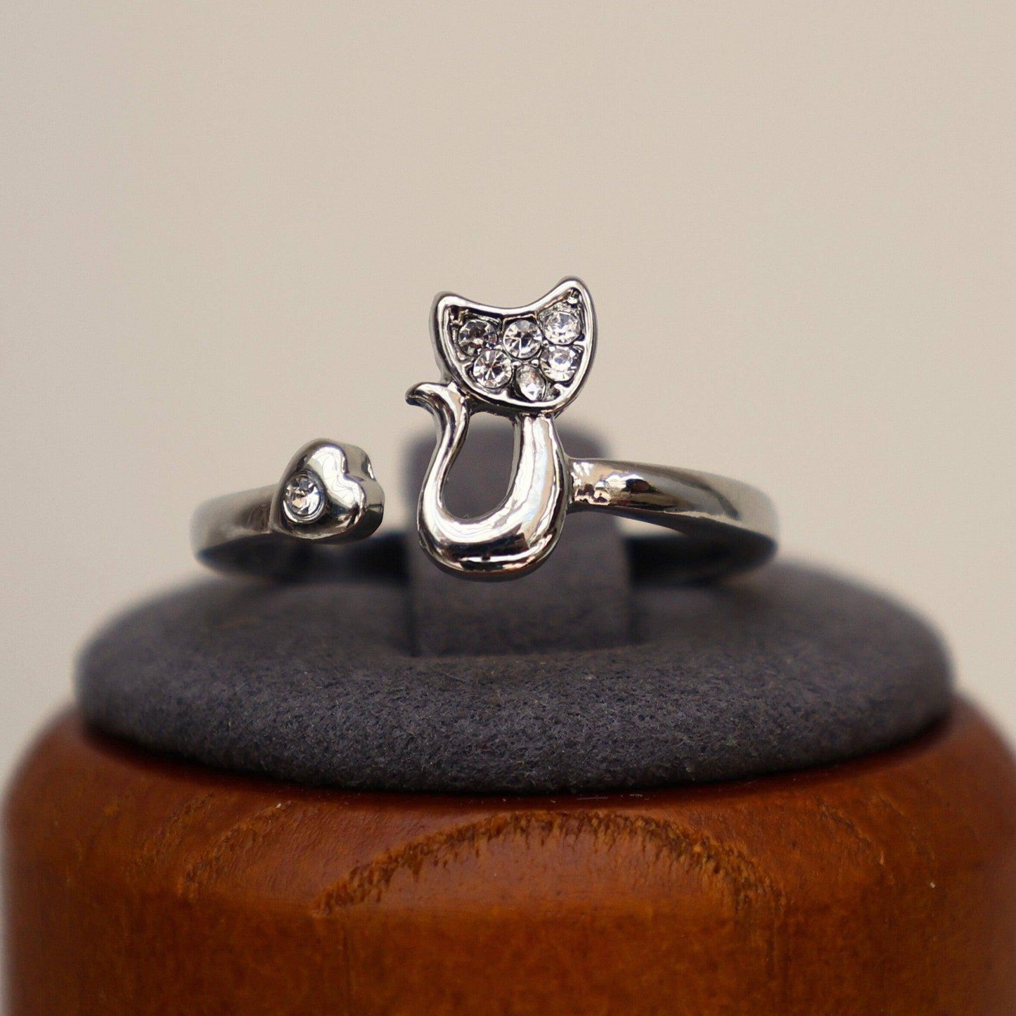 Marie Cat Ring featuring a graceful design with an elegant cat silhouette