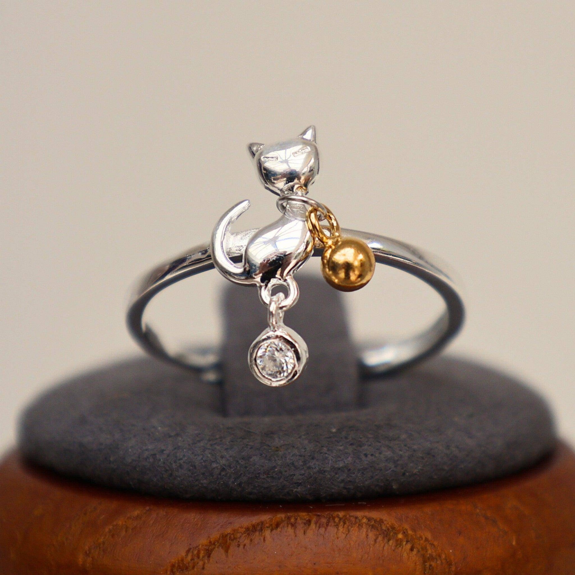 Teddy Cat Ring featuring an adorable cat design for a playful, stylish look