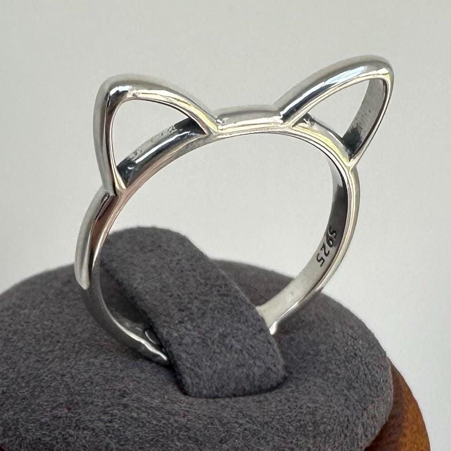 Mia Cat Ring Sterling Silver Cat Lover Gift Ring Elegant Animal Ring Gift for Sister Gift for Wife Pet Ring Cat Ring Gifts for Cat Lover